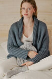 Lana Grossa VARMEFLASKE-OVERDRAG Alta Moda Cashmere 16 - Strikkeopskrift (SE)