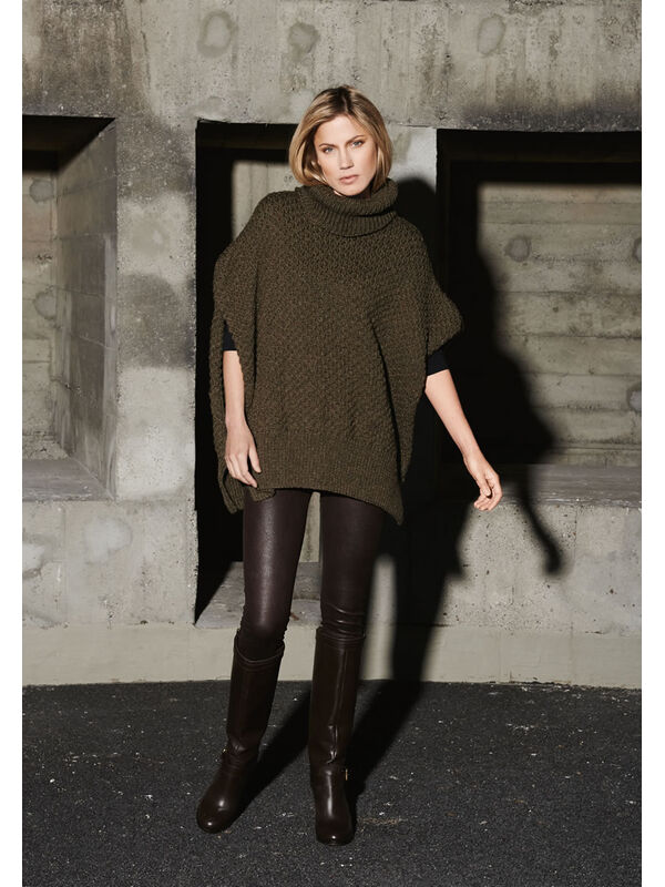 Lana Grossa Poncho i smockmønster Alta Moda Alpaca