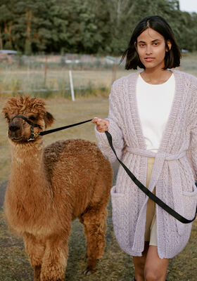 JAKKE Natural Alpaca Pelo - Strikkeopskrift (SE) fra Lana Grossa