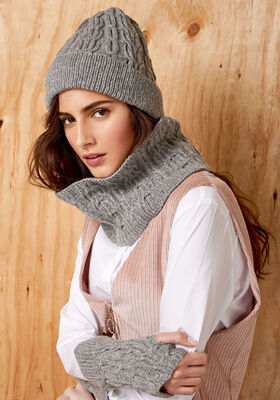 HUE MED SNONINGER Cashmere 16 Fine fra Lana Grossa