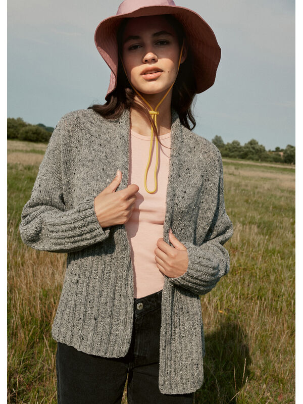Lana Grossa CARDIGAN Landlust Soft Tweed 180 - Strikkeopskrift (SE)