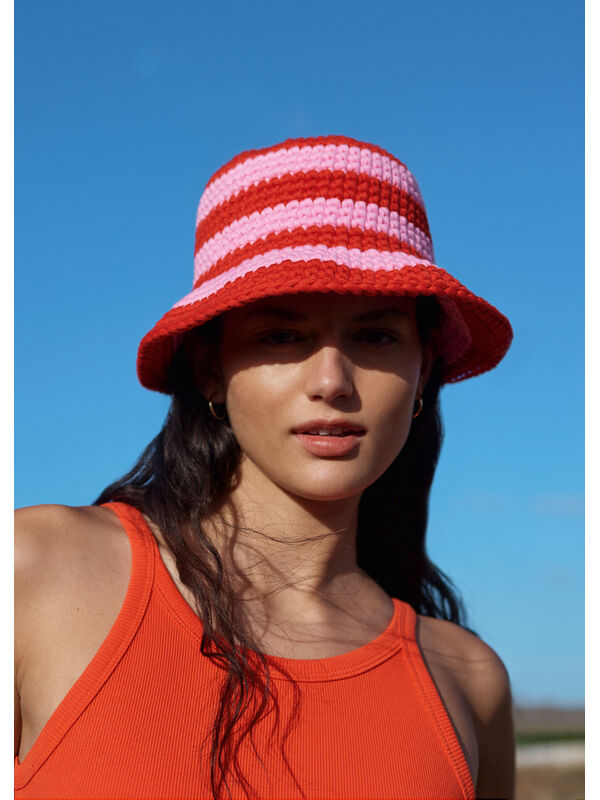 Lana Grossa STRIBET HAT I FASTMASKER The Tube