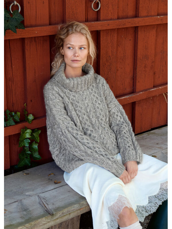 Lana Grossa SNONINGSSWEATER MED RULLEKRAVE Natural Alpaca Pelo & Natural Superkid Tweed