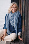 Lana Grossa TREKANTTØRKLÆDE Cool Wool Lace & Silkhair - Strikkeopskrift (SE)