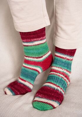SOKKER Meilenweit 6-fach Merino Christmas - Strikkeopskrift (SE) fra Lana Grossa