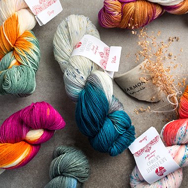 Hand-dyed <br> garn